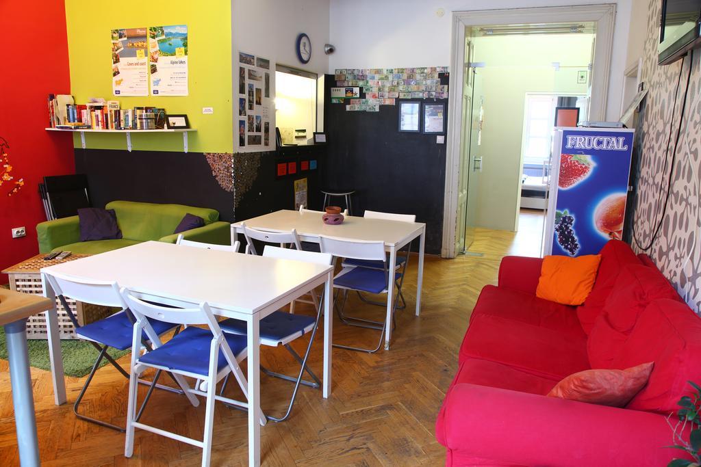 Hostel Zeppelin Ljubljana Luaran gambar