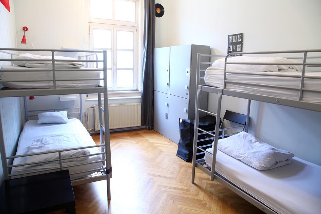 Hostel Zeppelin Ljubljana Bilik gambar