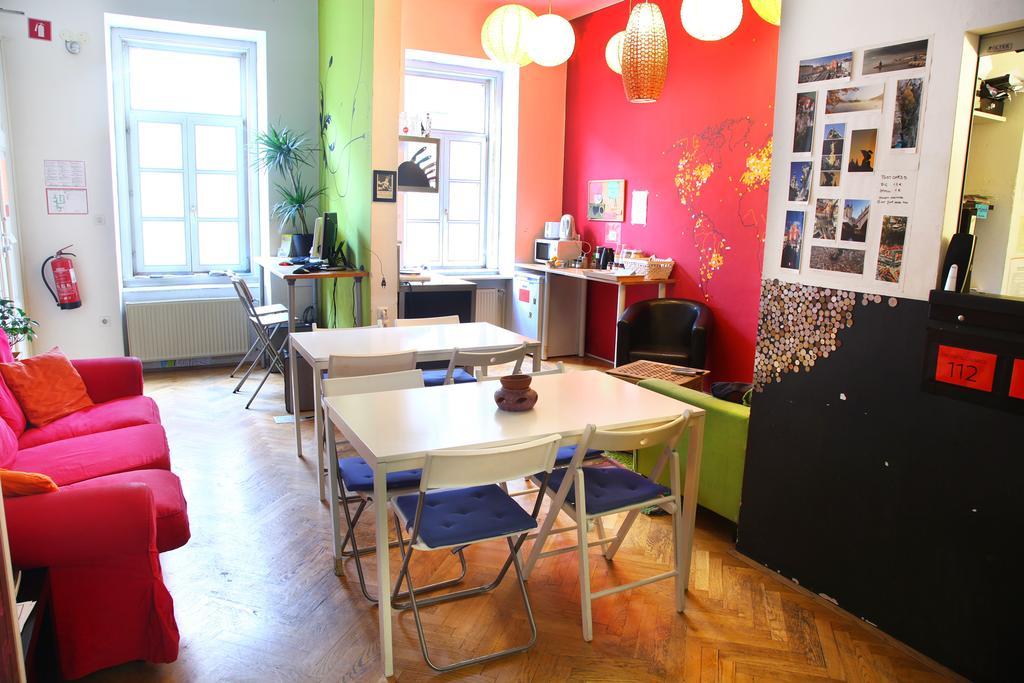 Hostel Zeppelin Ljubljana Luaran gambar