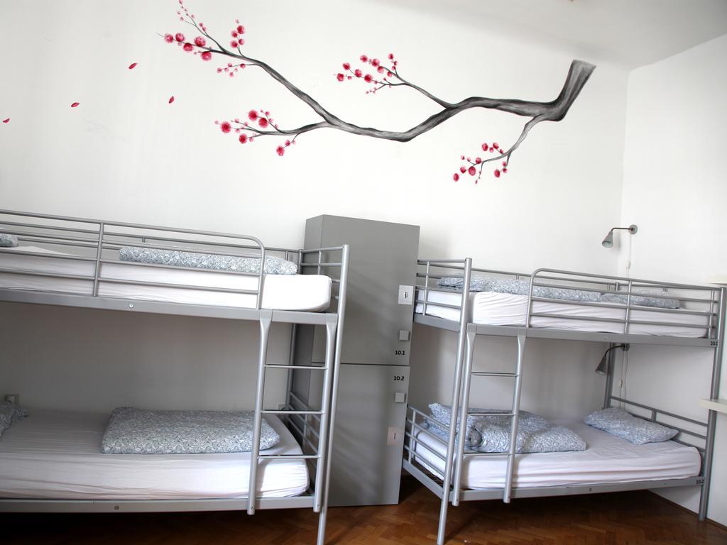 Hostel Zeppelin Ljubljana Bilik gambar